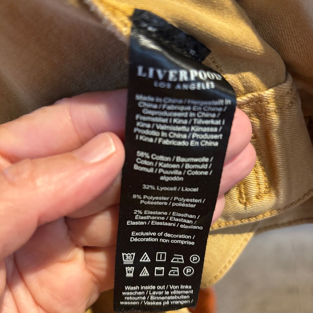 Liverpool Women's must Denim Jacket - Picture 4 of 4
